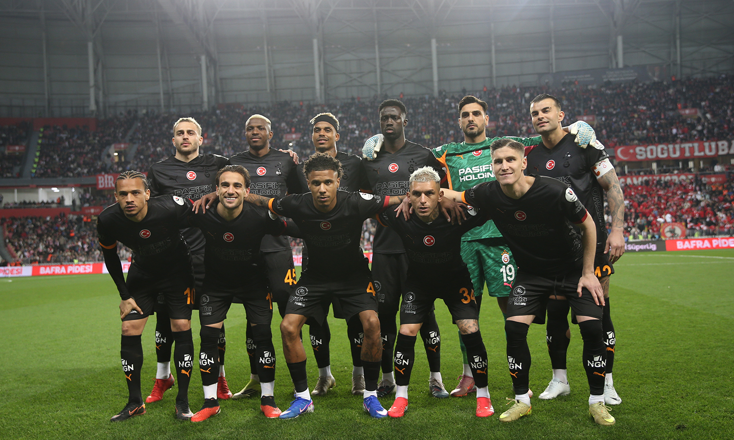 Galatasaray'ın Kupa Coşkusu Samsun'da Klima Çarpmasıyla Sona Erdi: TFF'ye Gidecek Dilekçe Cebinde Kaldı!