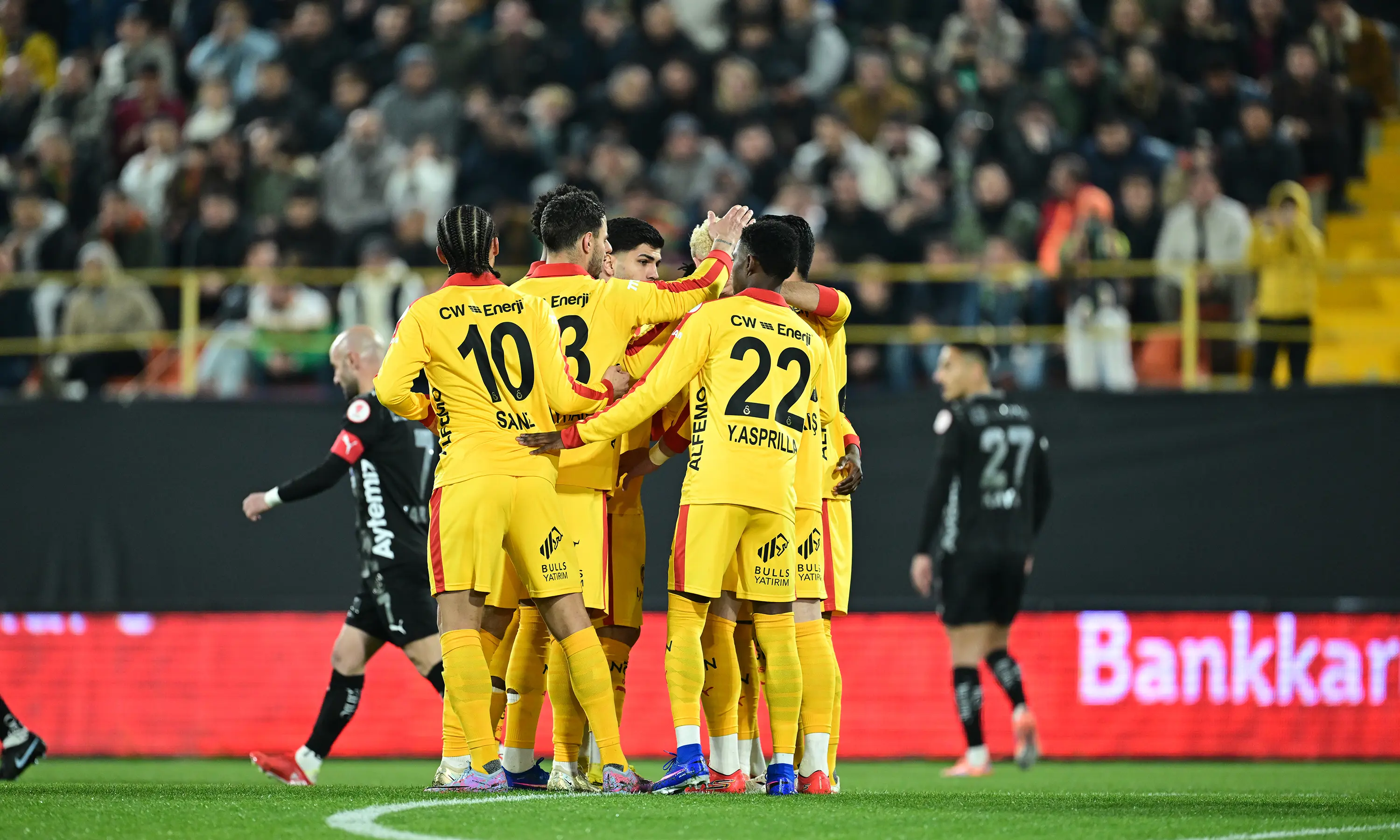 Galatasaray çeyrek finalde