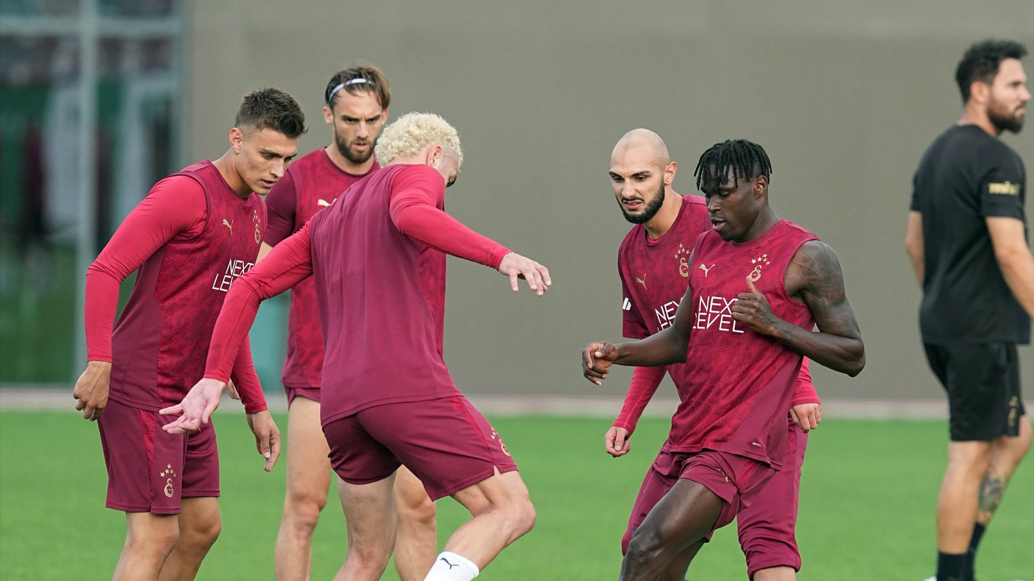 Cimbom'da Frankfurt Mesaisi Başladı: Topa Vurmayı Hatırlıyorlar mı Acaba?