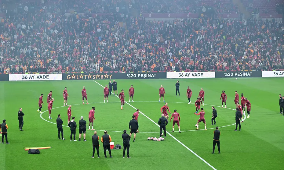 Taraftarlar, Rams Park'a akın etti: Galatasaray'dan binlerce kişi önünde antrenman - 7