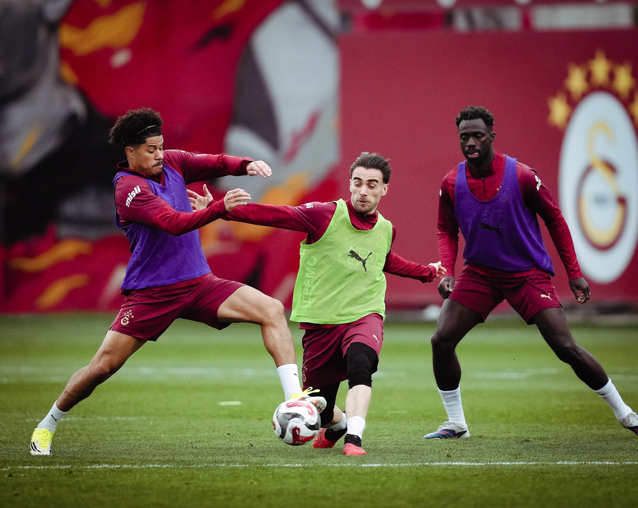 Roland Sallai, Yunus Akgün ve Mauro Icardi'nin takımla çalıştığı bildirildi.