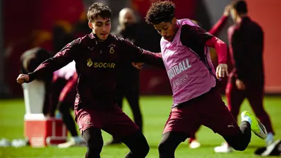 Galatasaray idmanında Gabriel Sara kutlaması Galatasaray idmanında Gabriel Sara kutlaması