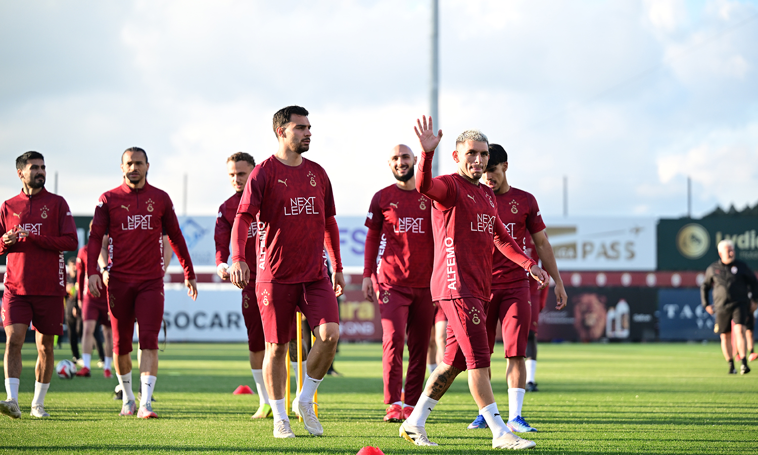 Galatasaray antrenmanına sürpriz misafir