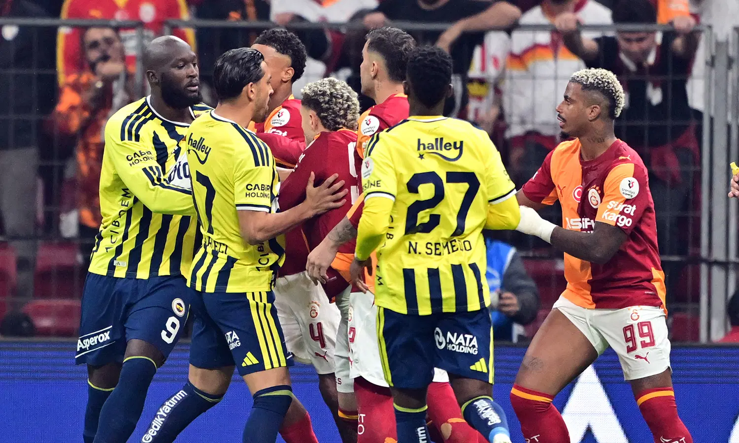Derbide daha 16. saniyede olay