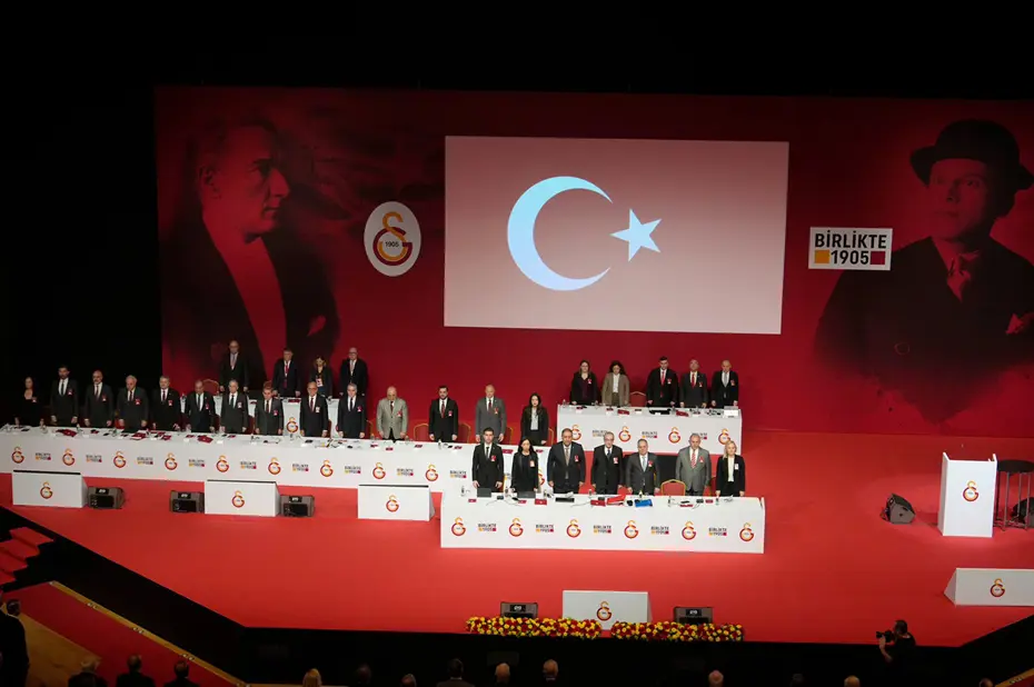 İbrahim Hatipoğlu'ndan 886 milyon TL'lik zarara karşı "futbolcu satışı" vurgusu - 2 İbrahim Hatipoğlu'ndan 886 milyon TL'lik zarara karşı "futbolcu satışı" vurgusu - 2