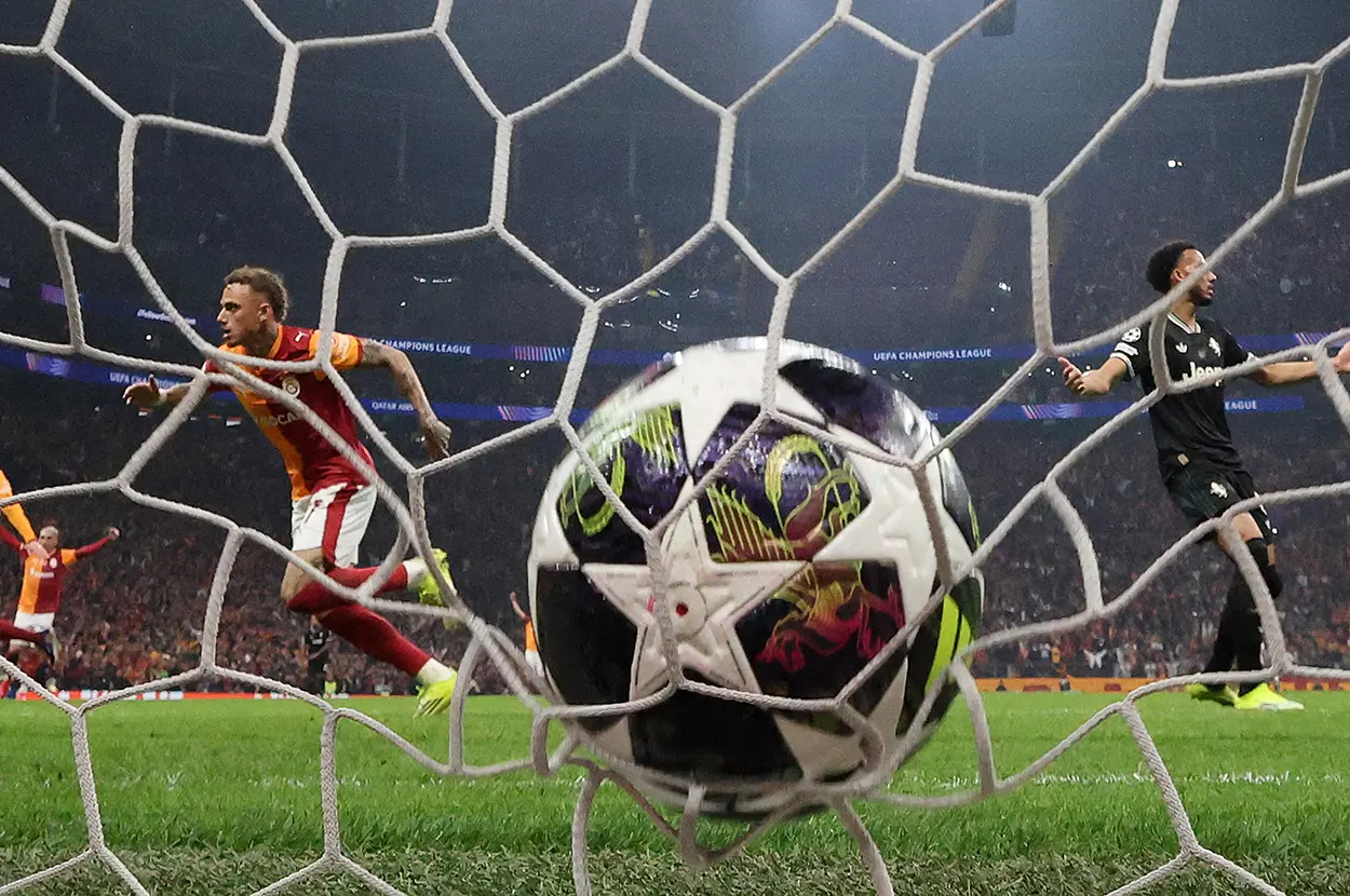 NTV SPOR 🔵 Galatasaray&rsquo;ın son 16&rsquo;ya kalma ihtimalini güncellediler! 5-2&rsquo;nin ardından hesaplar sil baştan