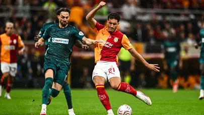 Galatasaray'ın iptal edilen golünde karar doğru mu? Trio ekibinde 3 hakem de aynı görüşte Galatasaray'ın iptal edilen golünde karar doğru mu? Trio ekibinde 3 hakem de aynı görüşte