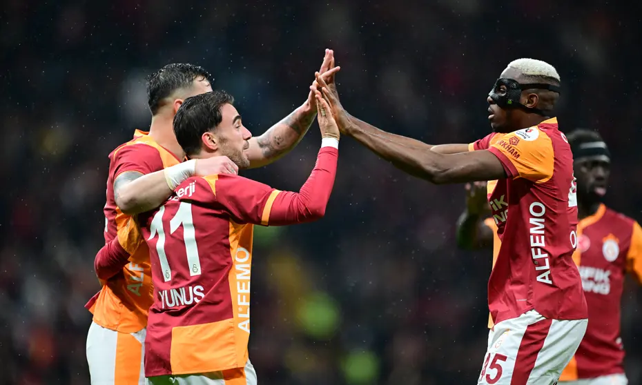 "Şampiyonluk yarışında Galatasaray'a +1 değer katar" | Spor yazarları Galatasaray için ne dedi? - 2 "Şampiyonluk yarışında Galatasaray'a +1 değer katar" | Spor yazarları Galatasaray için ne dedi? - 2