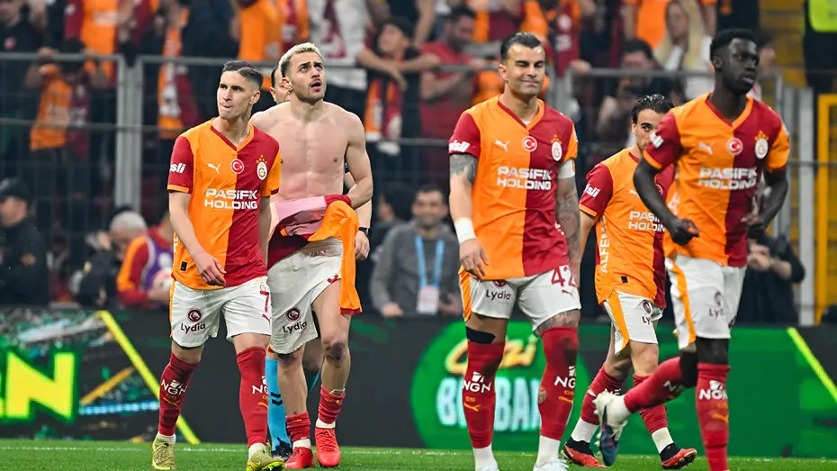 Fenerbahçe derbisi bittiği gibi Galatasaray'dan peş peşe olay paylaşımlar geldi - 3
