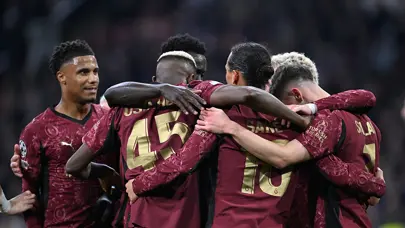 Galatasaray forma sırt sponsorluğu için anlaşmayı duyurdu