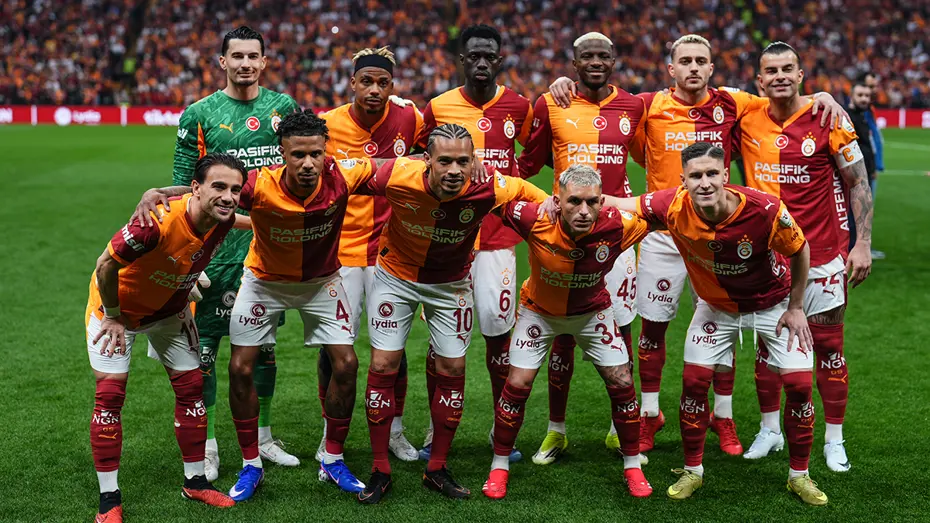 Dünya Galatasaray-Fenerbahçe derbisini konuşuyor! Herkes maçla ilgili aynı konuyu manşetlerine taşıdı - 5