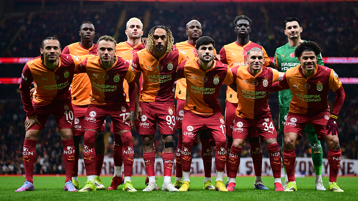 12. dakikada Davinson'un müdahalesinde kart gerekir mi? Bülent Yıldırım: Kontrolsüz hareket, sarı kart olmalı. Deniz Çoban: Davinson'a sarı kart gerekirdi. Bahattin Duran: Davinson'un mutlaka sarı kart görmesi gerekirdi.