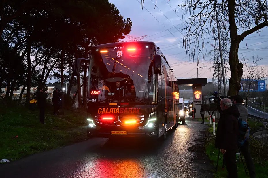 Fenerbahçe-Galatasaray derbisi öncesi dakika dakika gelişmeler: Peş peşe paylaşımlar geldi - 3