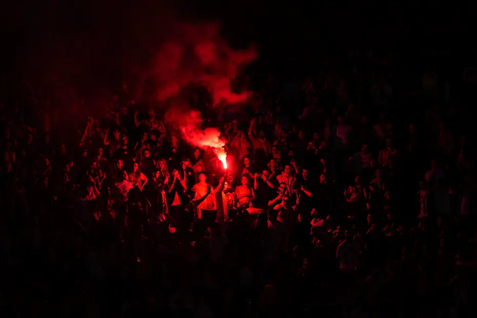 Şampiyon Galatasaray kupasına kavuştu: Dakika dakika şampiyonluk kutlaması - 18 Şampiyon Galatasaray kupasına kavuştu: Dakika dakika şampiyonluk kutlaması - 18