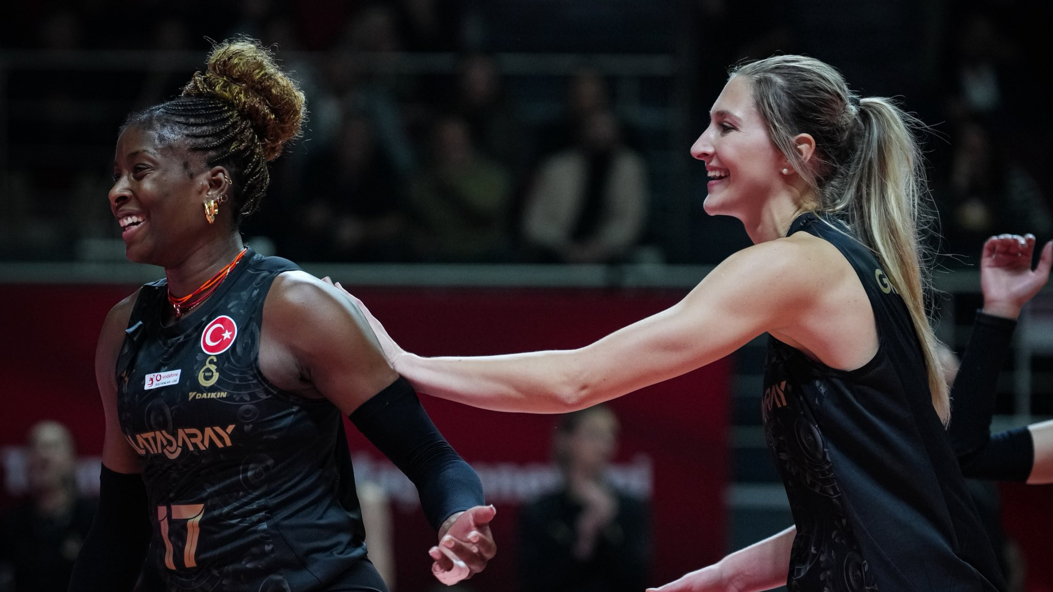 Galatasaray Daikin evinde set vermeden kazandı