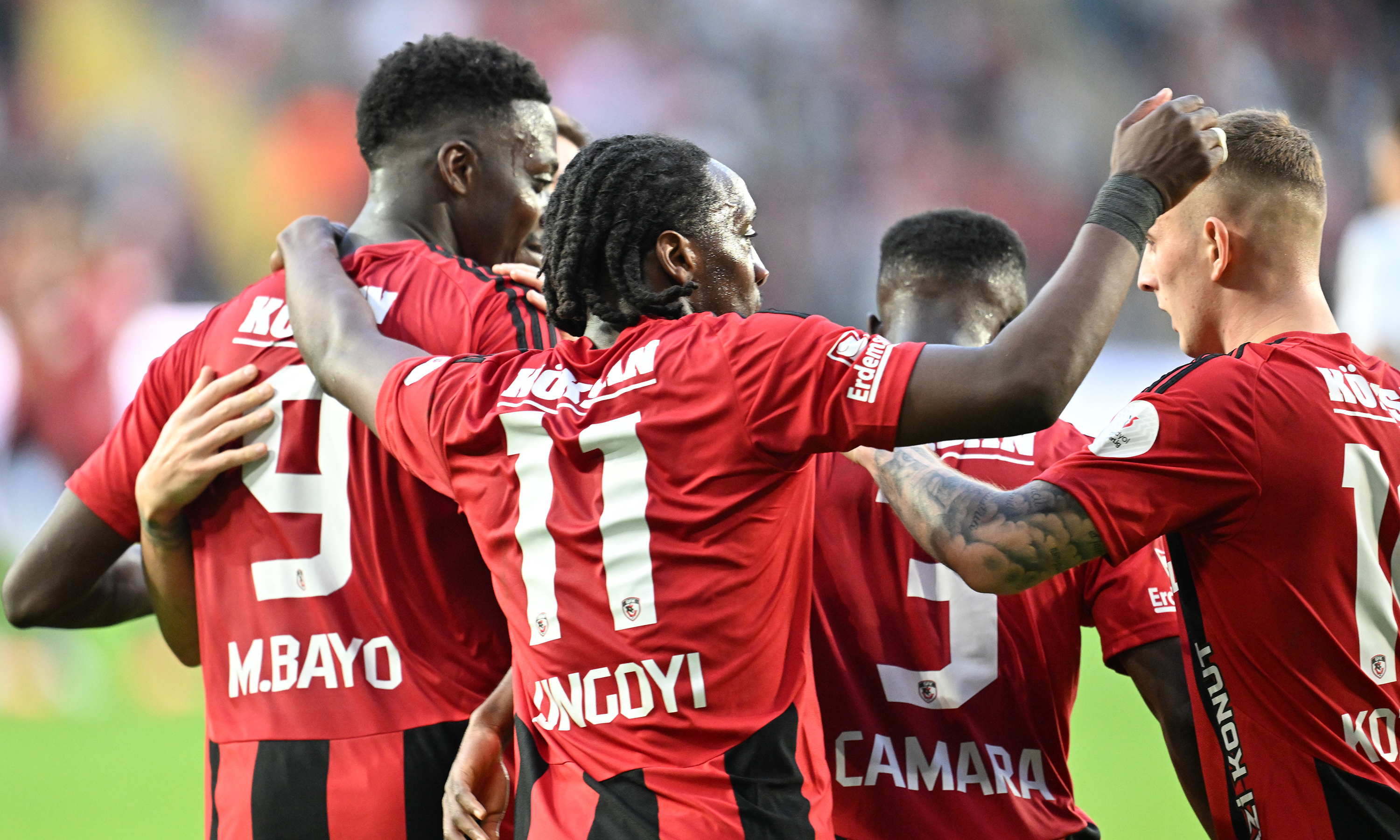 Gaziantep İlk Yarıda Maçı Bitirdi, Antalyaspor Alarmı Geç Kurmuş!