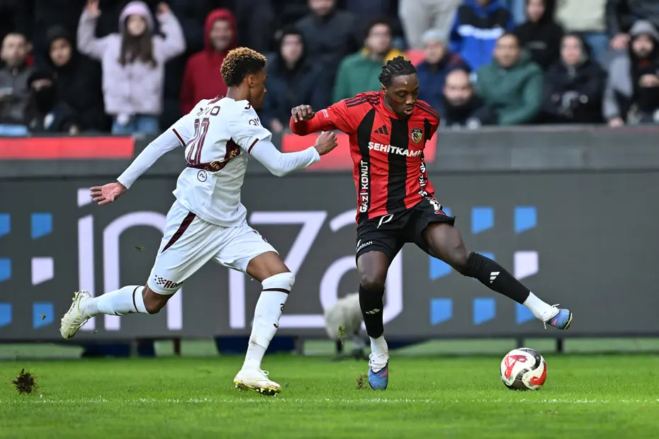 "Takım Onana’ya dua etmeli" | Spor yazarları Trabzonspor için ne dedi? - 4