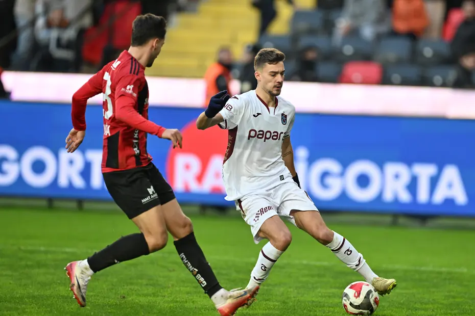 "Takım Onana’ya dua etmeli" | Spor yazarları Trabzonspor için ne dedi? - 5