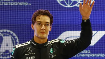 Singapur GP'de pole pozisyonu Russell'ın