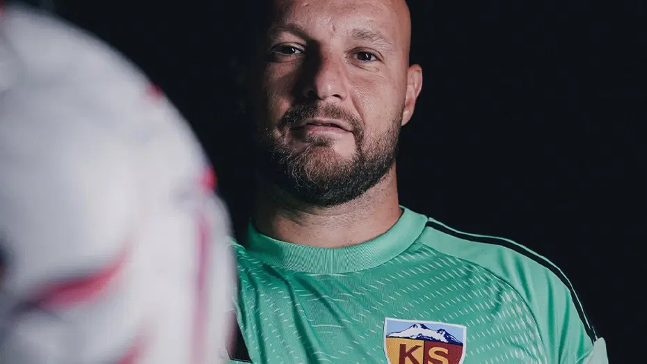 Yasak kalktı, transferler peş peşe geldi: Kayserispor'da tam 15 imza birden - 2
