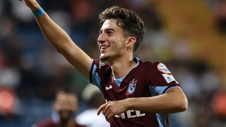 Trabzonspor'da Fatih Tekke'nin sildiği isim Çorum FK'ya transfer oluyor - 3