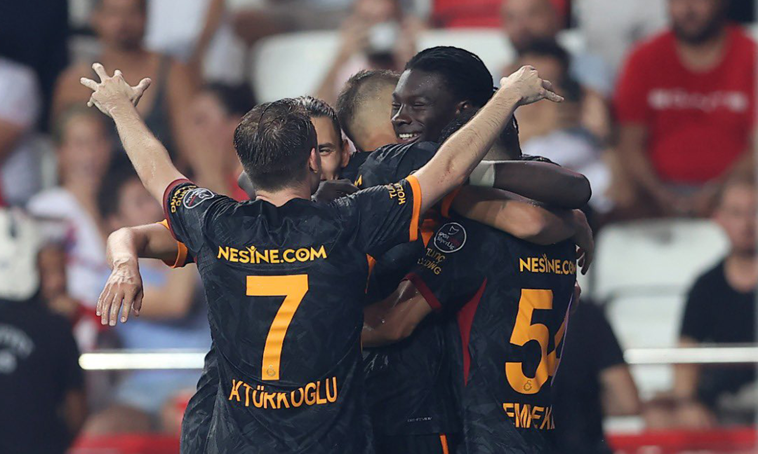 Bafetimbi Gomis, Kerem Aktürkoğlu'nu eleştirdi: Fatih Terim ve Okan Buruk'u hatırlattı