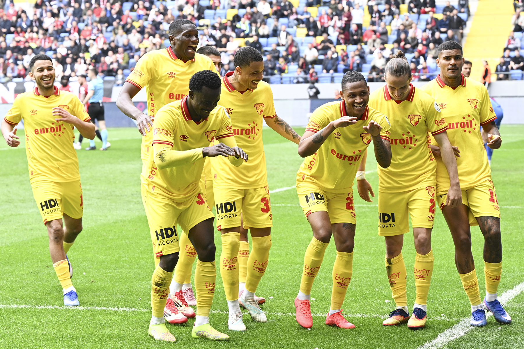 Göztepe kötü seriyi Ankara'da bitirdi: 3 puan 2 golle geldi