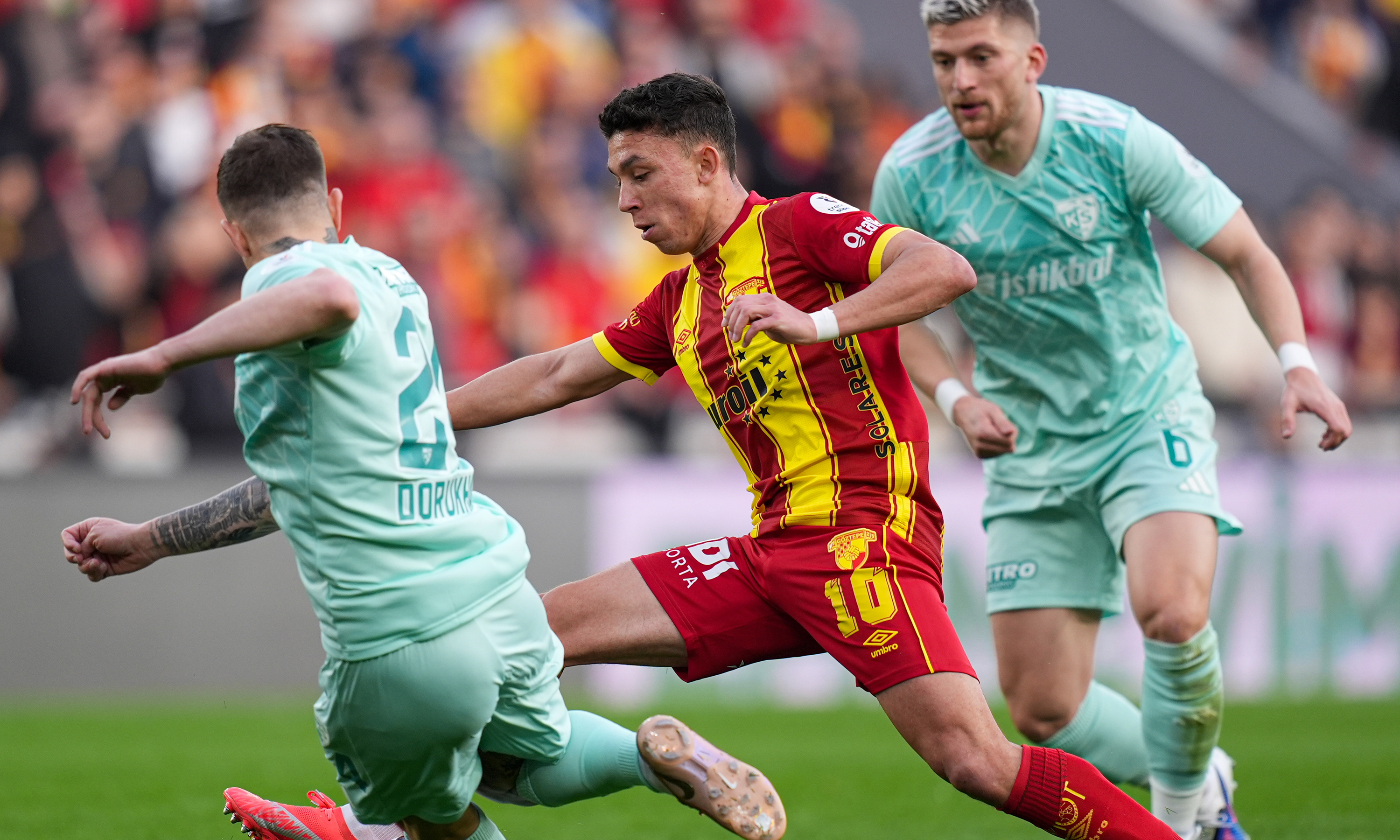 Göztepe-Kayserispor maçında gol sesi çıkmadı