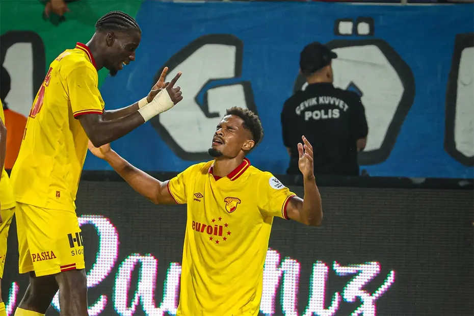 Dünyanın en iyi takımları açıklandı: Galatasaray ile Fenerbahçe arasındaki fark açılıyor, 24 sıra gerileyen takım hangisi? - 18