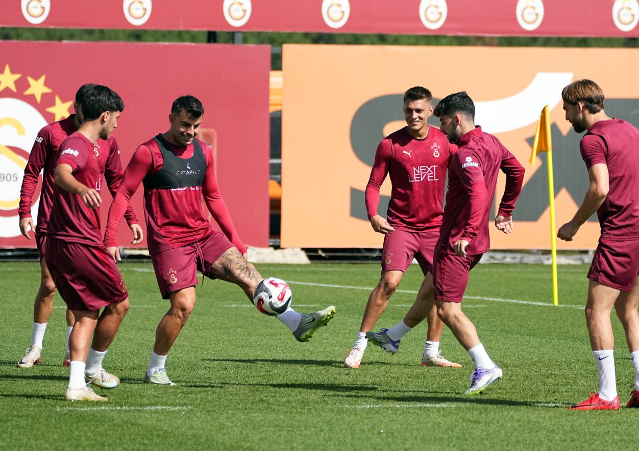 Galatasaray'da Alanyaspor Maçı Öncesi Büyük Sırlar Ortaya Çıktı: Futbol Topu Yuvarlak Çıktı!