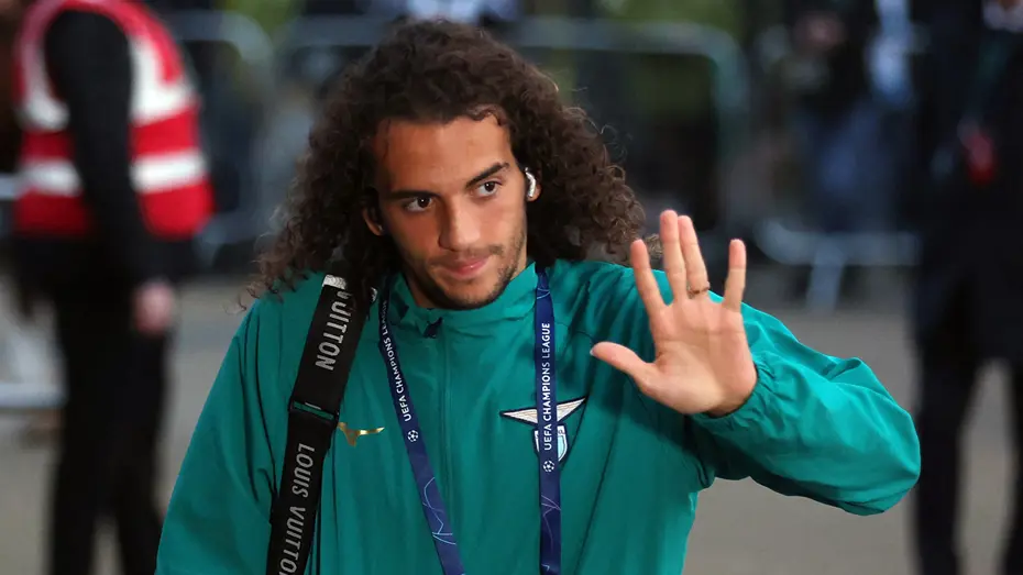 Ve "Fenerbahçe'ye gidiyorum" deyip veda etti: Rekor bonservisiyle tarihe geçecek - 2