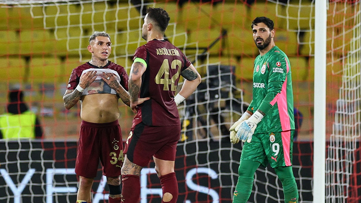 Fransızlardan Galatasaraylı futbolcu için çirkin sözler: "Alay konusu oldu"