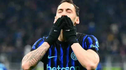 Hakan Çalhanoğlu'nun büyük hayal kırıklığı: Maç biter bitmez yaptığı paylaşım dikkat çekti