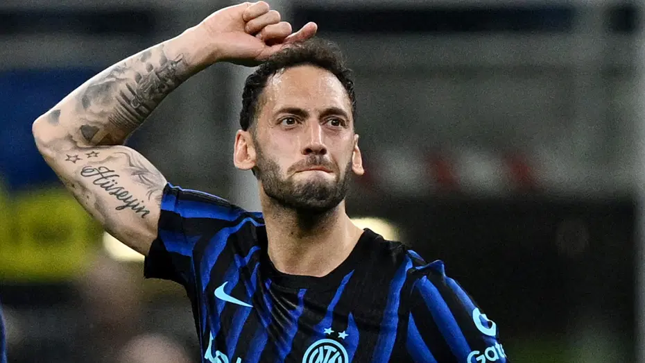 İstanbul'a transferi için flaş ifade! Hakan Çalhanoğlu açık açık söyledi - 3 İstanbul'a transferi için flaş ifade! Hakan Çalhanoğlu açık açık söyledi - 3