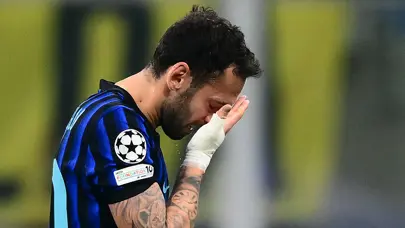 Hakan Çalhanoğlu'nun korktuğu başına geldi Hakan Çalhanoğlu'nun korktuğu başına geldi