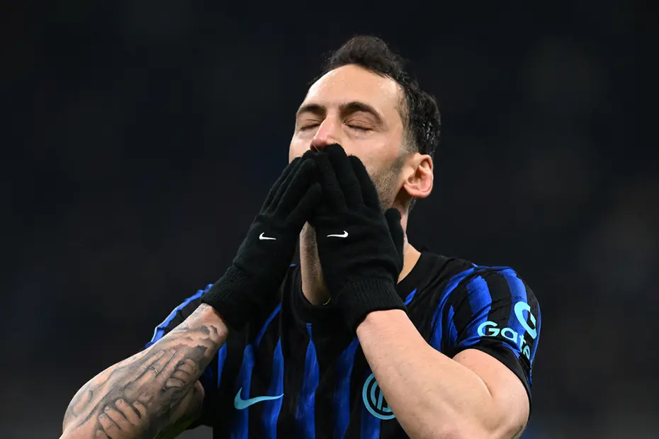 Inter'de Hakan Çalhanoğlu depremi - 4 Inter'de Hakan Çalhanoğlu depremi - 4