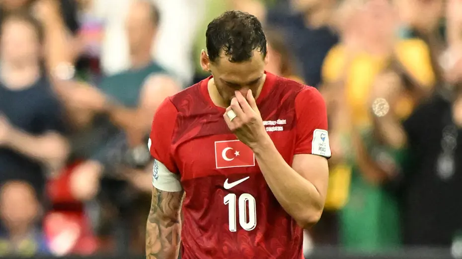 Hakan Çalhanoğlu'ndan Avustralya yenilgisi yorumu: "Bazen tokat yemek iyi gelir" - 2 Hakan Çalhanoğlu'ndan Avustralya yenilgisi yorumu: "Bazen tokat yemek iyi gelir" - 2