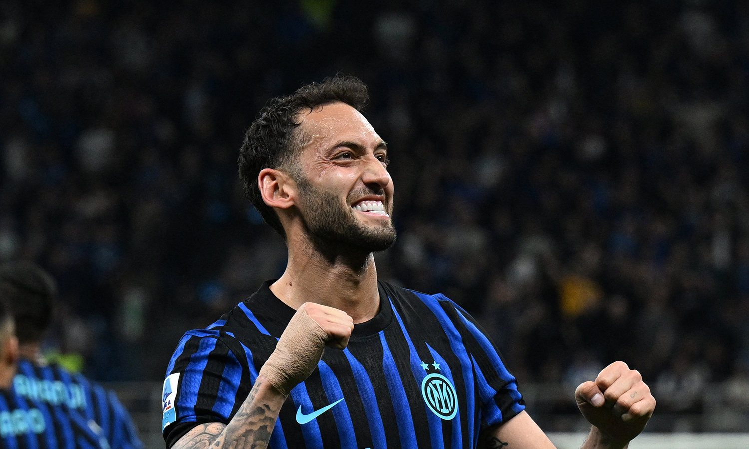 Inter, Roma'ya gol oldu yağdı: Hakan Çalhanoğlu uzaklardan yazdı