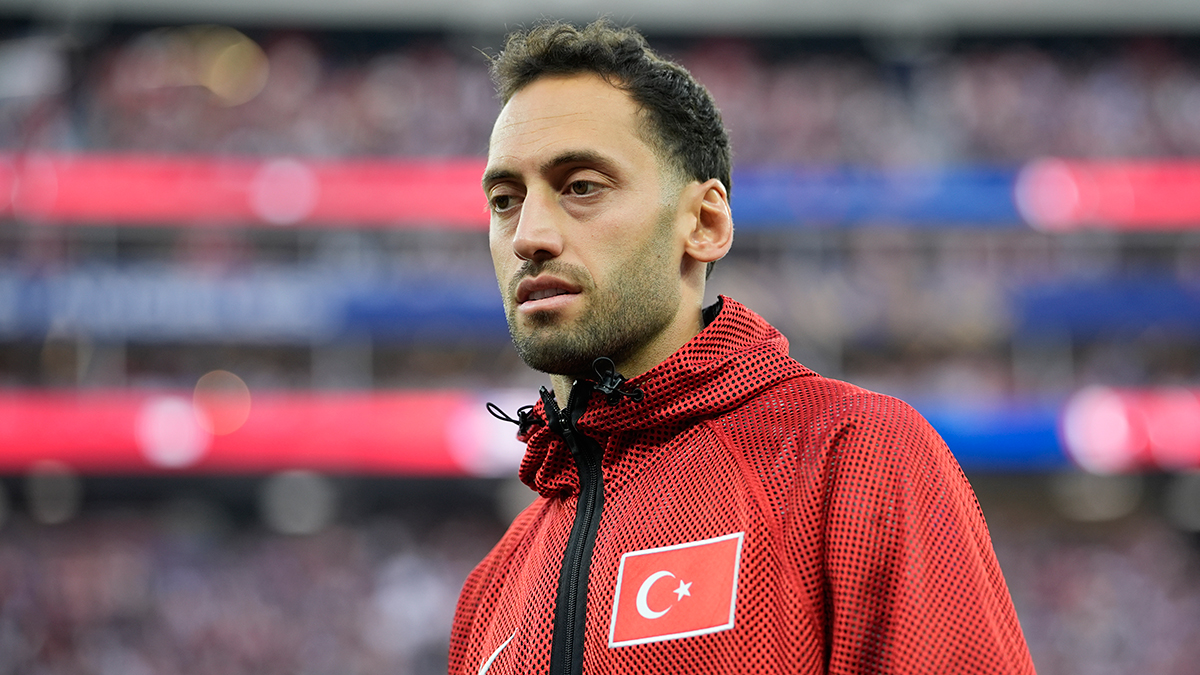 Ve Hakan Çalhanoğlu'ndan Türkiye'ye döner dönmez beklenen açıklama geldi