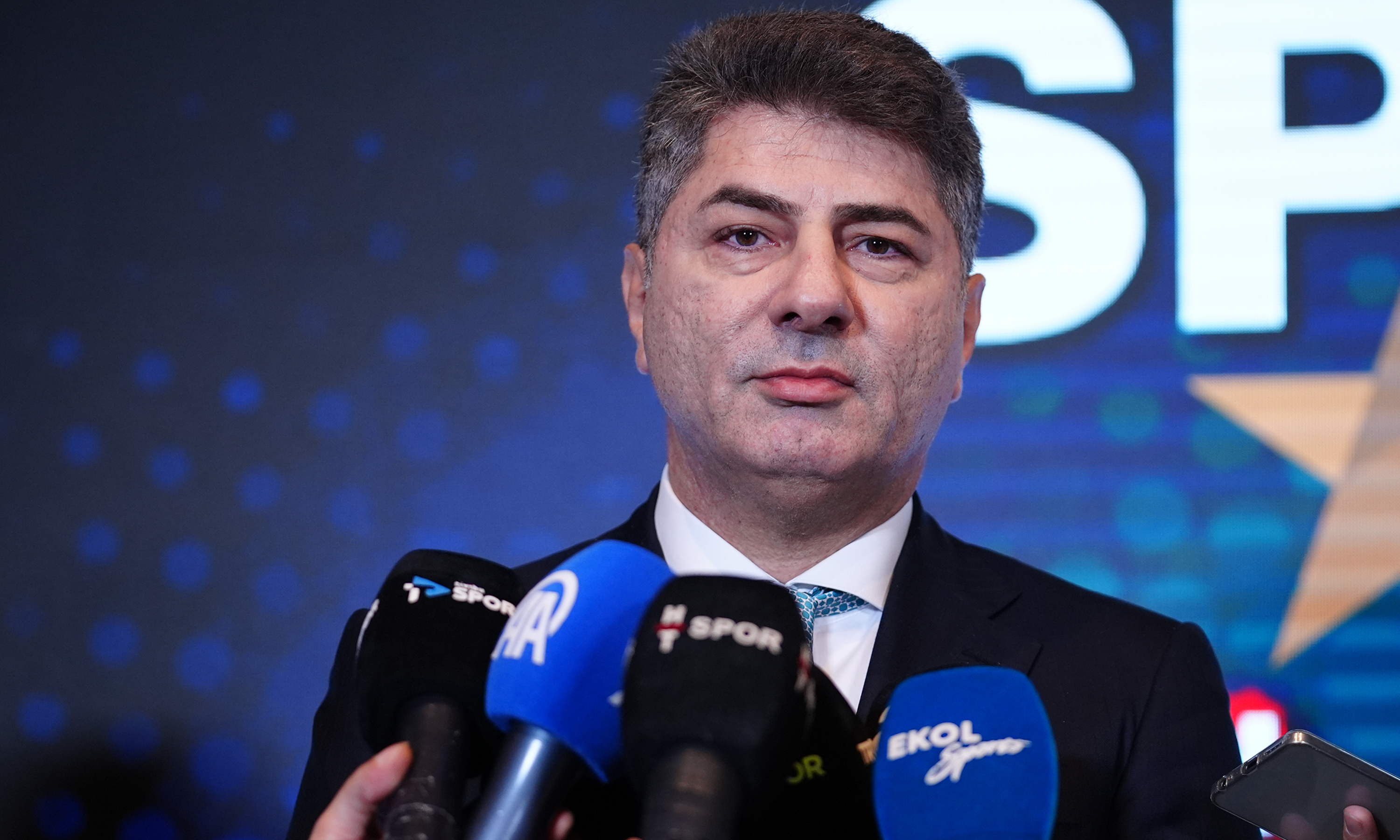 Hakan Safi, Kerem Aktürkoğlu'nun maaş detaylarını anlattı