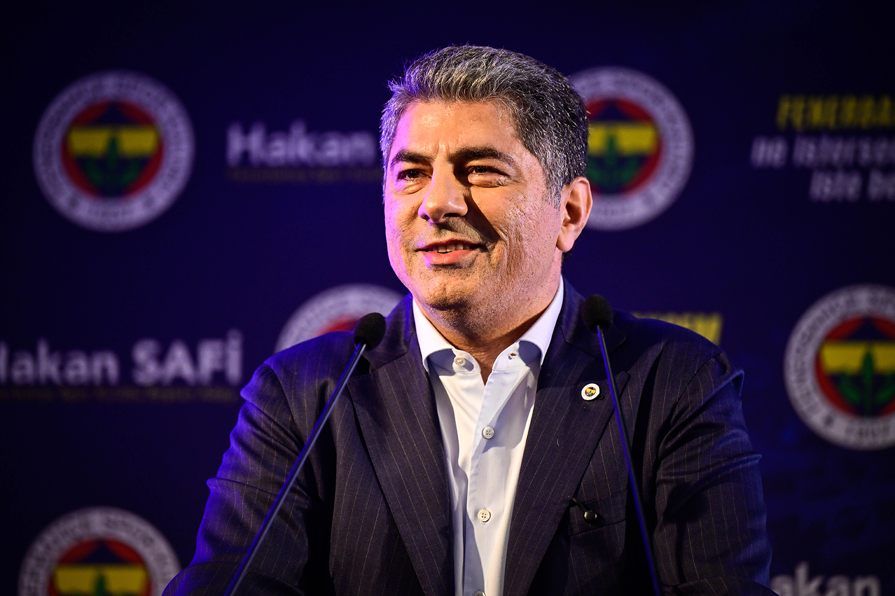 Hakan Safi, Fenerbahçe için İstanbul'a getiriyor