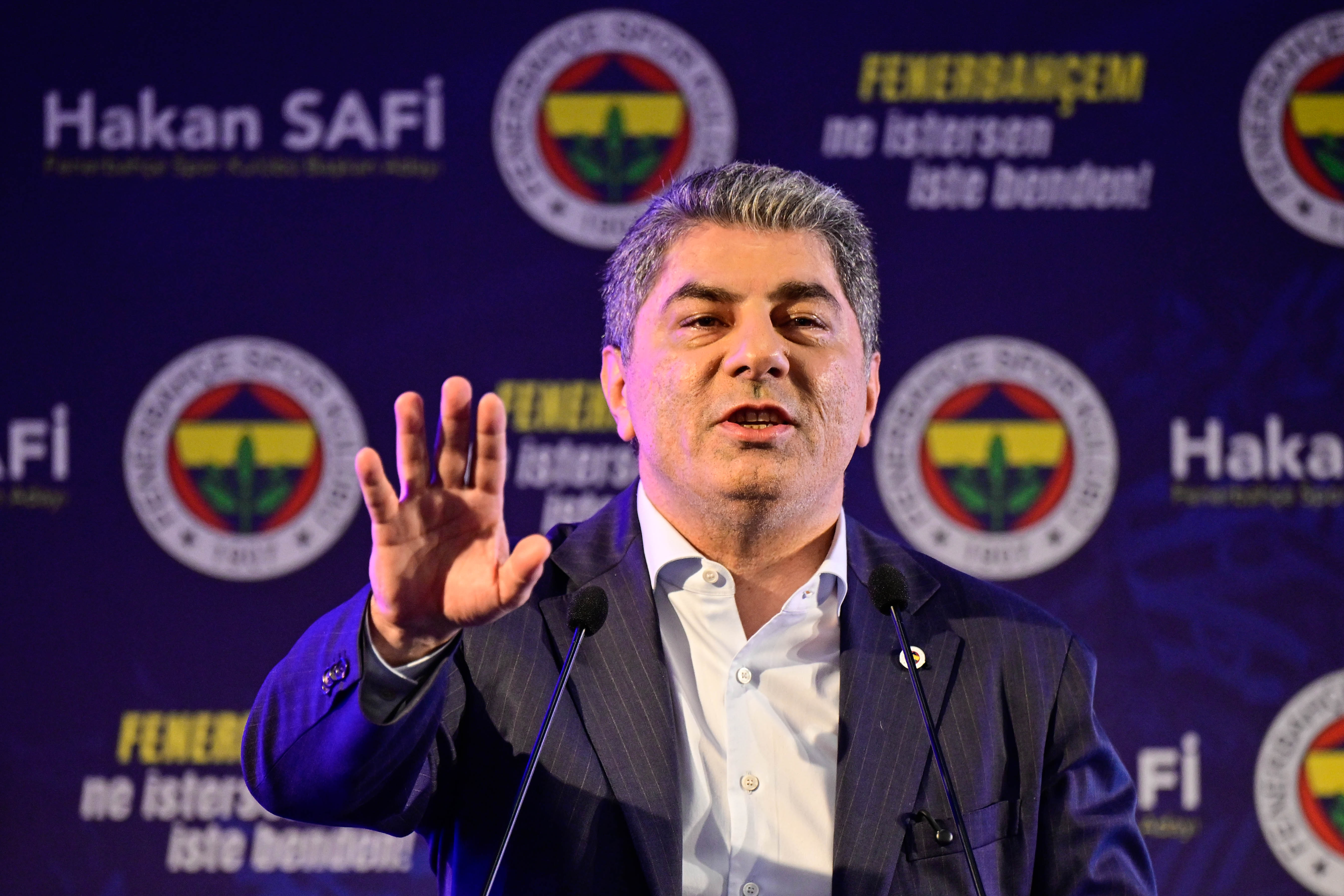 Hakan Safi, Fenerbahçe'de sildiği ismi 