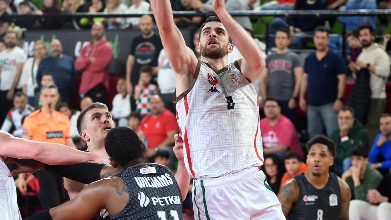 Karşıyaka darmadağın: 2 ayrılık daha yaşandı