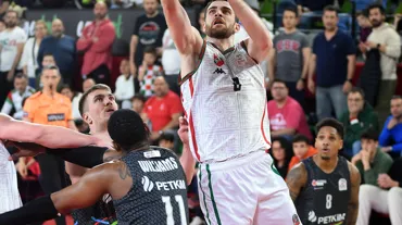 Karşıyaka darmadağın: 2 ayrılık daha yaşandı