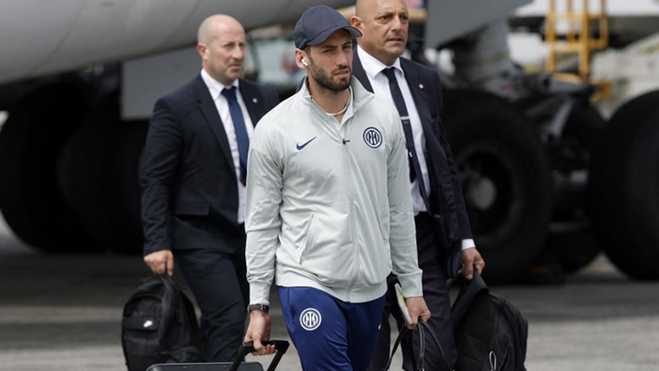 Hakan Çalhanoğlu'ndan haftalardır beklenen haber geldi: Galatasaray kararı açıklandı 