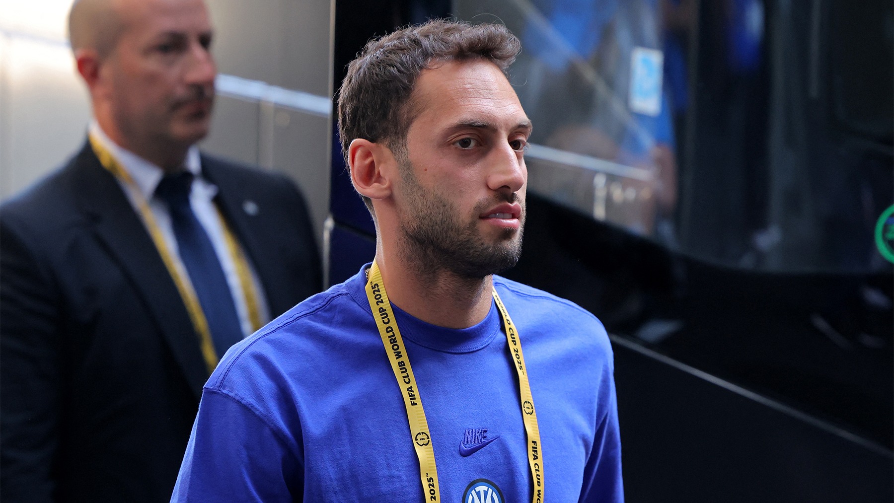 İtalyanlardan Hakan Çalhanoğlu iddiası: "Galatasaray'ı böldü"