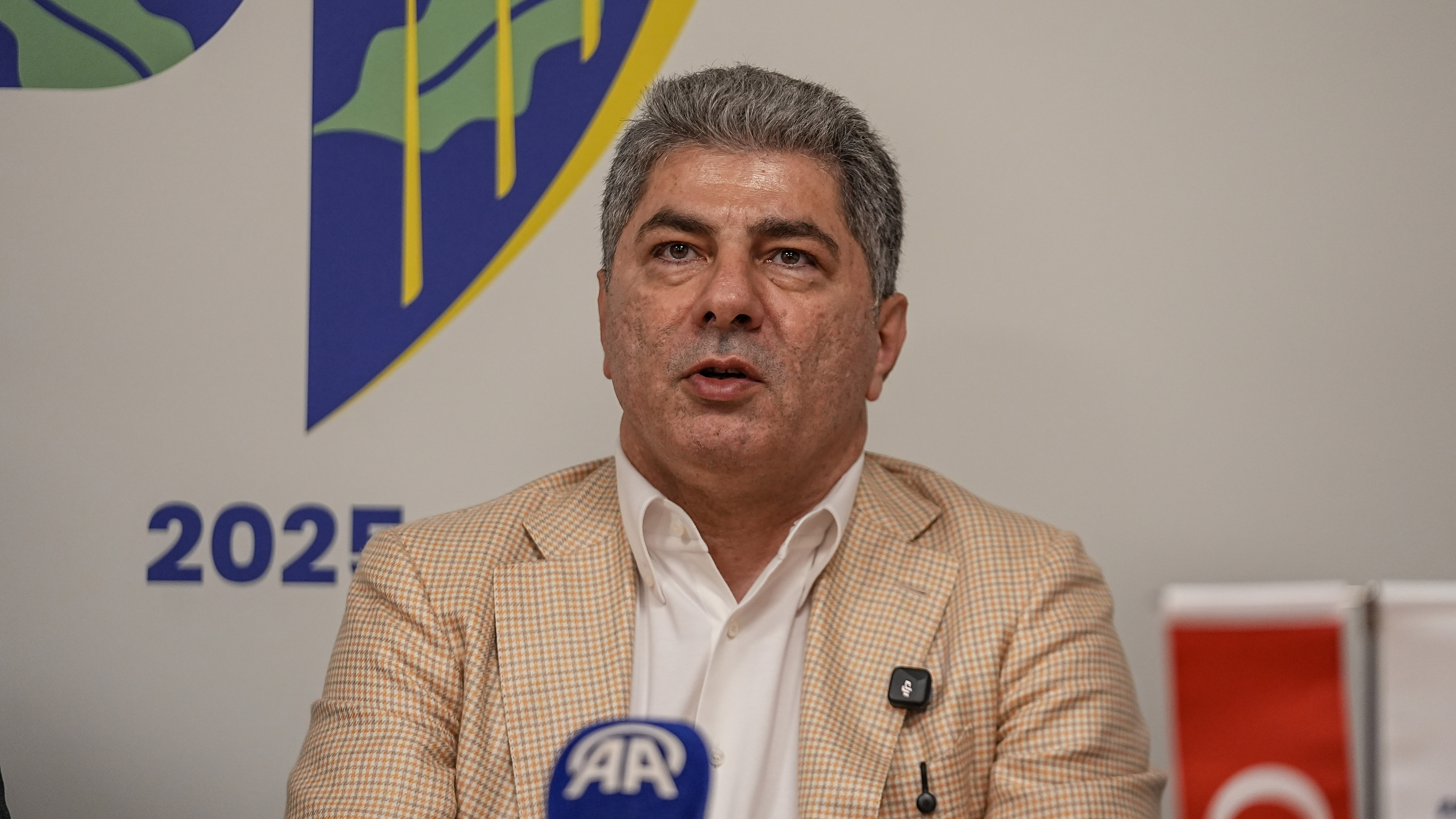 Hakan Safi'den flaş 