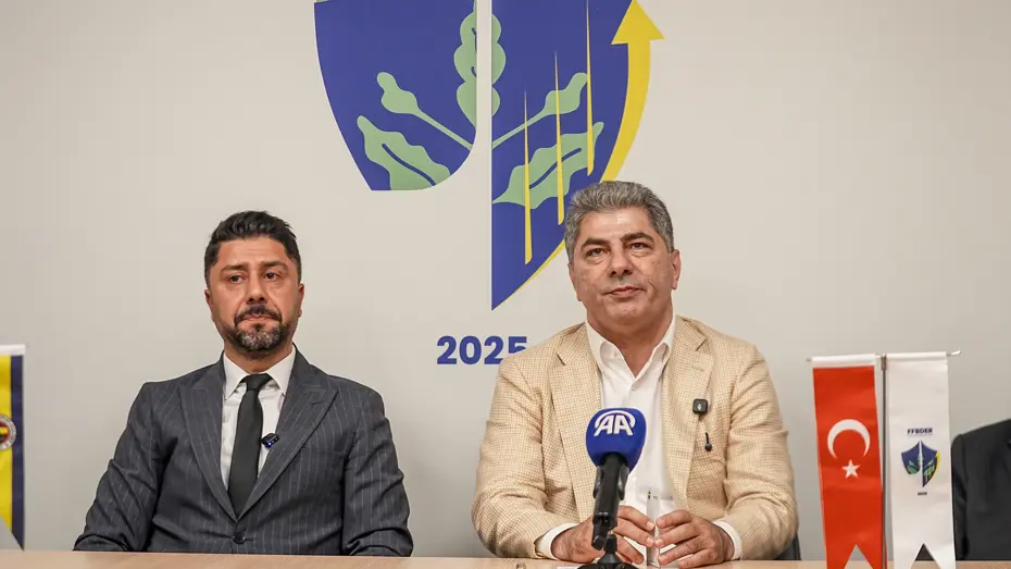 Hakan Safi, Fenerbahçe'nin transfer bütçesini 250 milyon euro olarak belirledi - 5