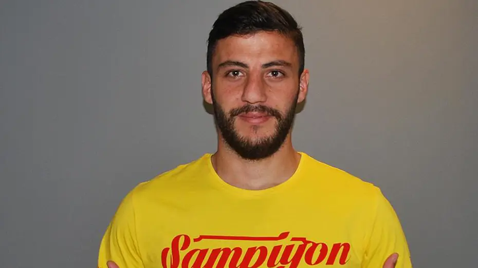 Eski Fenerbahçeli futbolcudan yıllar sonra gelen bomba itiraf: "Kar maskesi giyip Trabzonspor maçına gidiyordum" - 2