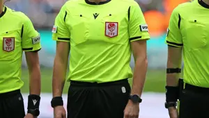 Bahis soruşturması: 17'si hakem, 1'i kulüp başkanı toplam 21 kişi için gözaltı kararı Bahis soruşturması: 17'si hakem, 1'i kulüp başkanı toplam 21 kişi için gözaltı kararı